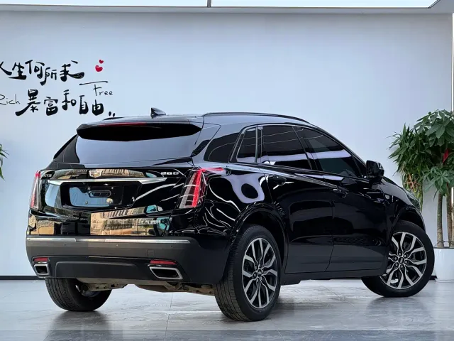 Cadillac XT5 — Фото автомобиля 3