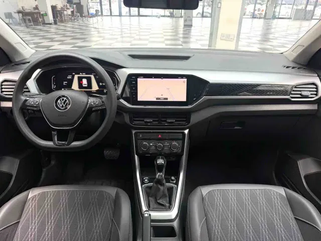Volkswagen T-Cross — Фото автомобиля 10
