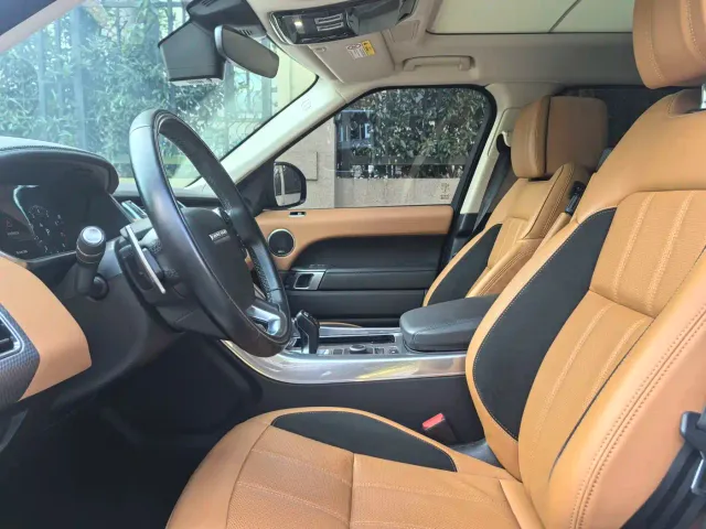 Land Rover Range Rover Sport — Фото автомобиля 7