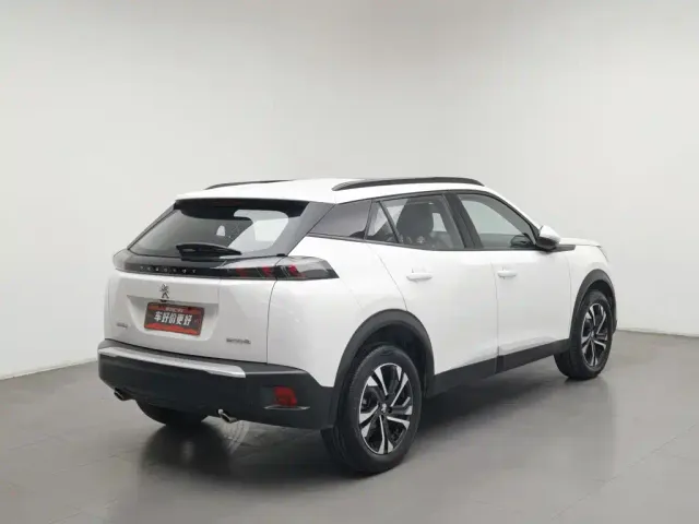 Peugeot 2008 — Фото автомобиля 2