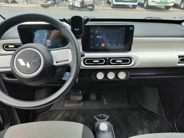 Wuling Hongguang Mini EV — Фото автомобиля 12