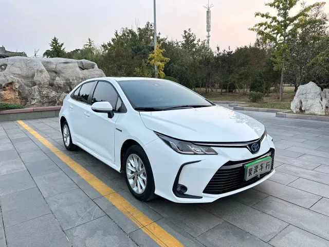Toyota Corolla — Фото автомобиля 2