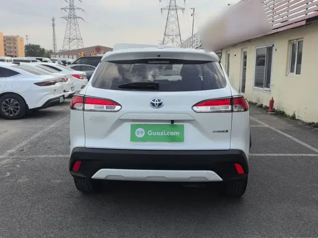 Toyota Corolla Cross — Фото автомобиля 10