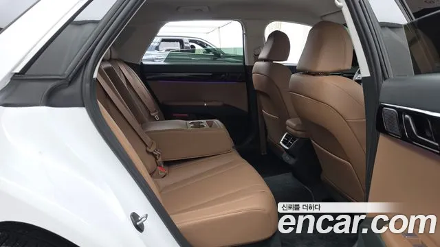 Hyundai Grandeur GN7 — Фото автомобиля 12