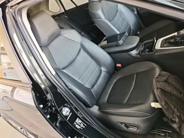 Toyota RAV4 — Фото автомобиля 24