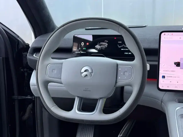 Nio EC6 — Фото автомобиля 13