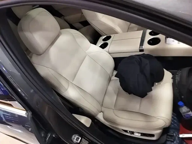 Li Auto L9 — Фото автомобиля 24