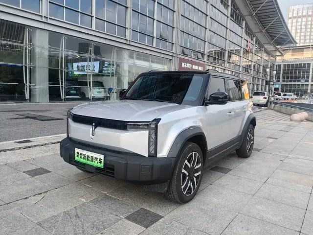 Фотография автомобиля — iCAR 03