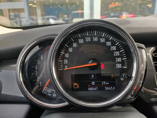 MINI Hatch — Фото автомобиля 10