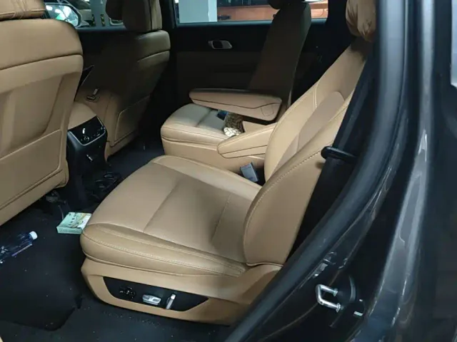 Li Auto ONE — Фото автомобиля 16