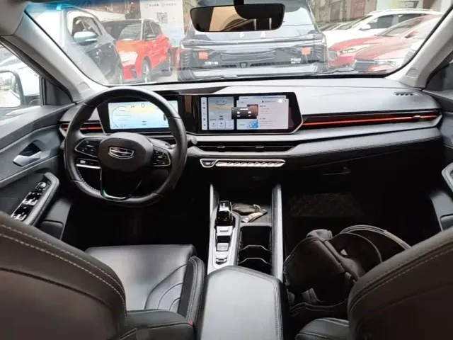 Geely Binrui — Фото автомобиля 5