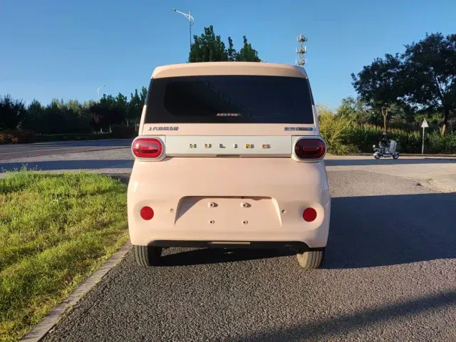 Wuling Hongguang Mini EV — Фото автомобиля 6