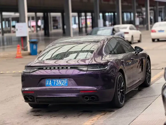Porsche Panamera — Фото автомобиля 9