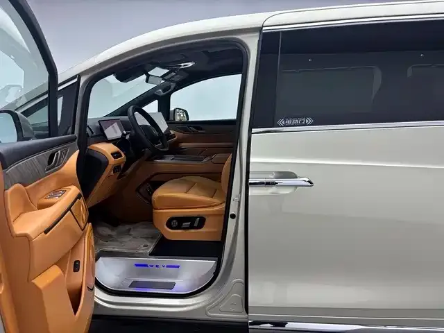 Wey Alpine — Фото автомобиля 18