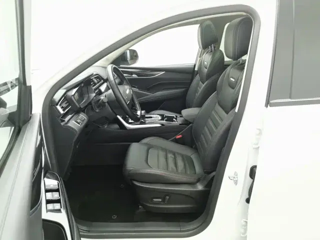 Maxus D60 — Фото автомобиля 10