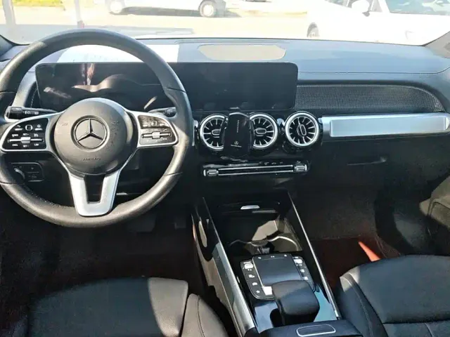 Mercedes-Benz GLB-Class — Фото автомобиля 12