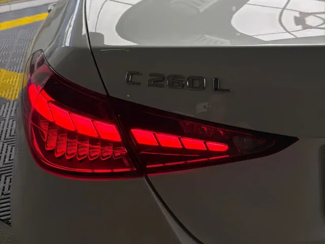 Mercedes-Benz C-Class — Фото автомобиля 5