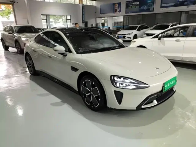Xiaomi SU7 — Фото автомобиля 3
