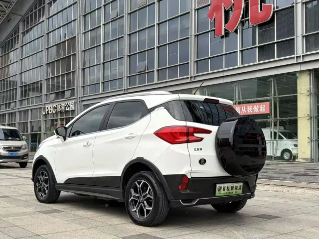 BYD Yuan Pro — Фото автомобиля 9