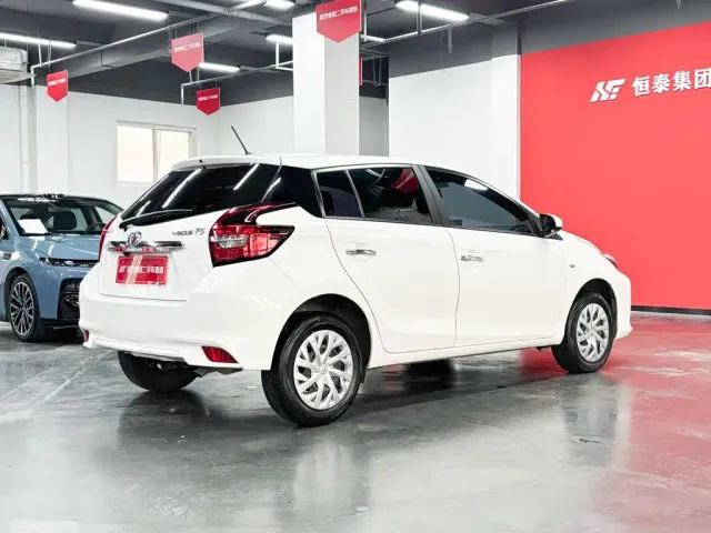 Toyota Vios FS — Фото автомобиля 9