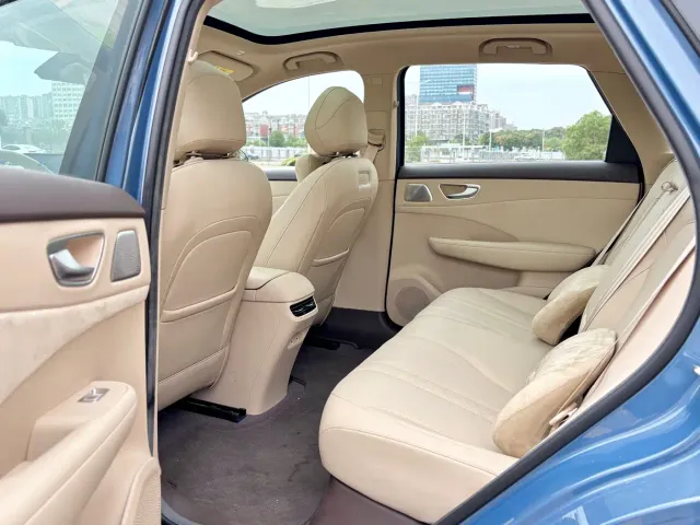 Shangjie SUV — Фото автомобиля 10