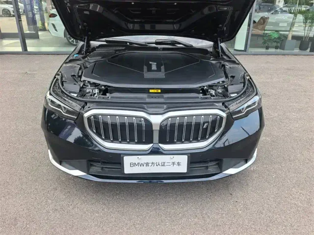BMW BMW i5 2024 eDrive 35L Premium Luxury Package — Фото автомобиля 19
