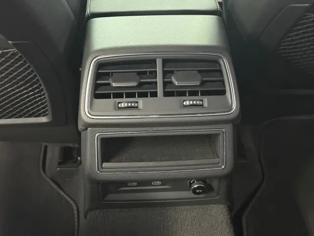 Audi A6L — Фото автомобиля 15