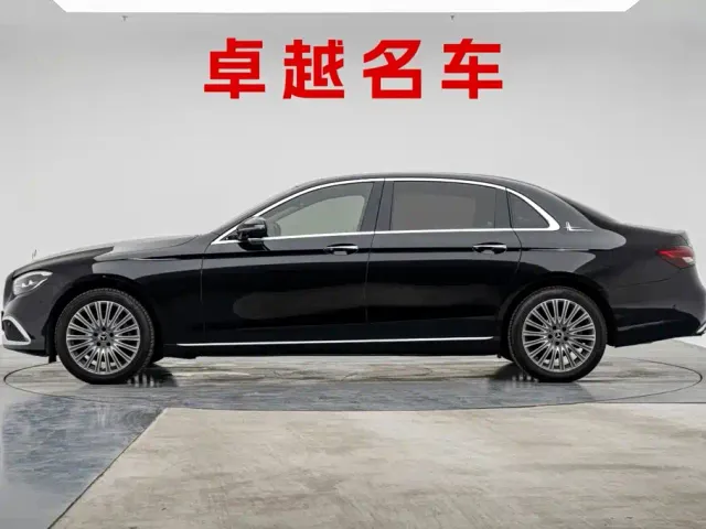 Mercedes-Benz E-Class — Фото автомобиля 7
