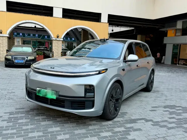 Фотография автомобиля — Li Auto L9