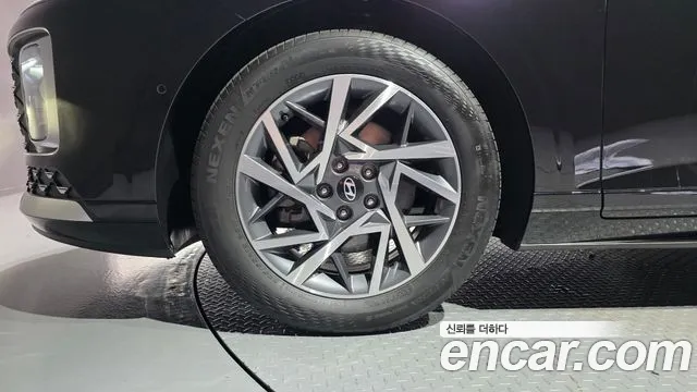 Hyundai Grandeur GN7 — Фото автомобиля 5