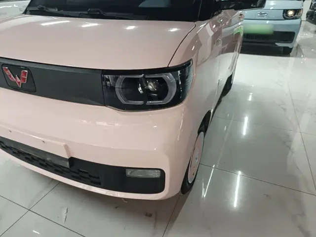 Wuling Hongguang Mini EV — Фото автомобиля 23