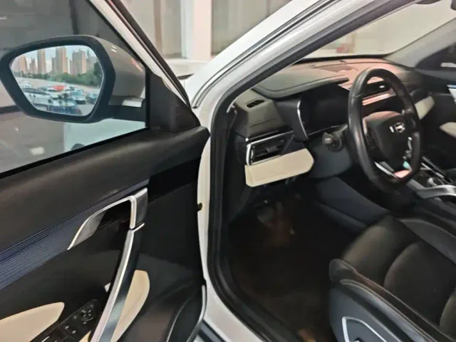 Geely Boyue — Фото автомобиля 15