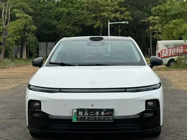 Leapmotor B01 — Фото автомобиля 2