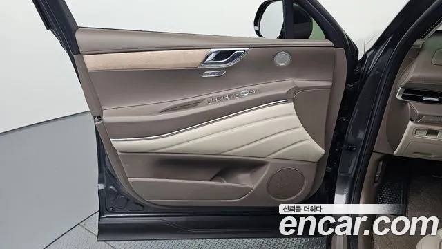 Genesis GV80 — Фото автомобиля 24