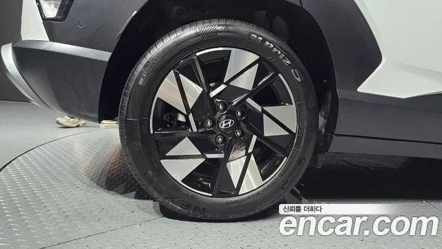 Hyundai Kona SX2 — Фото автомобиля 5