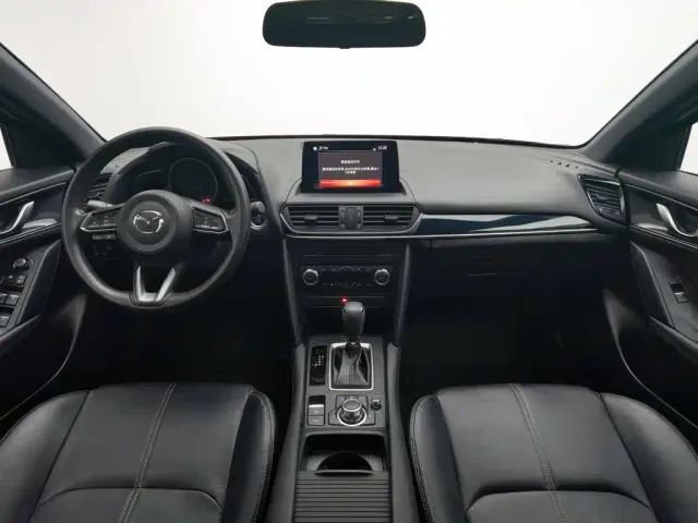 Mazda CX-4 — Фото автомобиля 5
