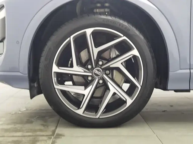Audi Q6L e-tron — Фото автомобиля 17