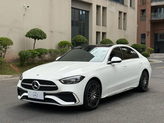 Фотография автомобиля — Mercedes-Benz C-Class