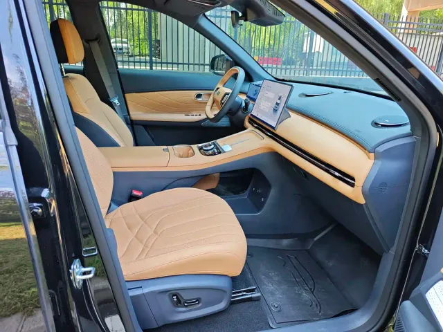 Geely Galaxy Starship 7 EM-i — Фото автомобиля 7