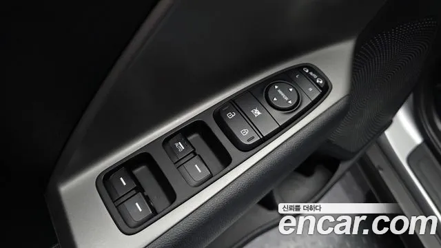 Kia Niro — Фото автомобиля 29