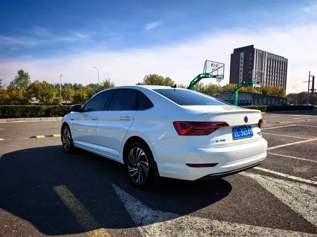 Volkswagen Sagitar — Фото автомобиля 4