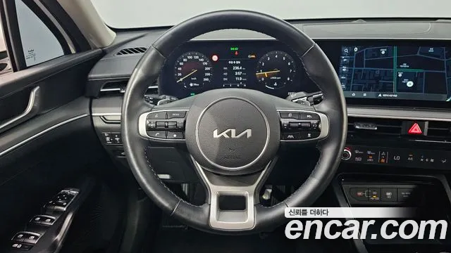 Kia K5 Новый K5 3 поколение 2.0 LPi(Для проката) — Фото автомобиля 13