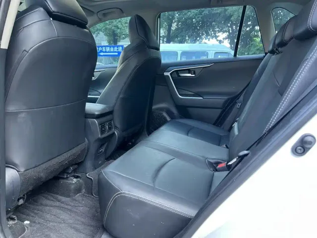 Toyota Wildlander — Фото автомобиля 3