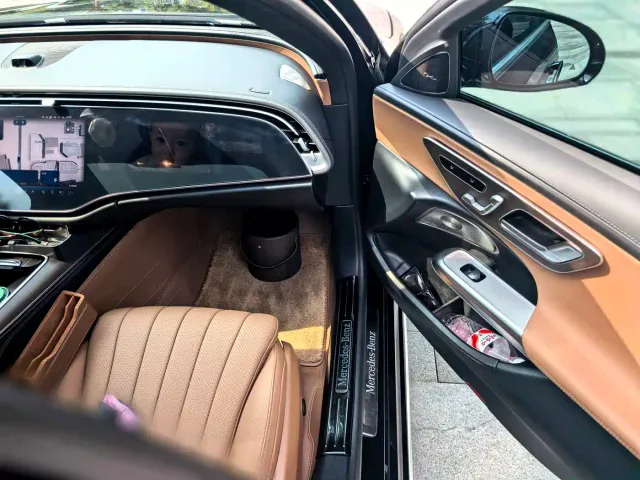 Mercedes-Benz E-Class — Фото автомобиля 15