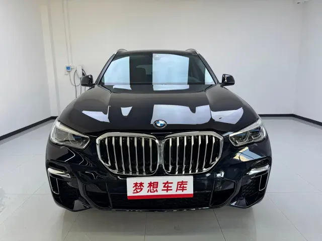 Фотография автомобиля — BMW X5