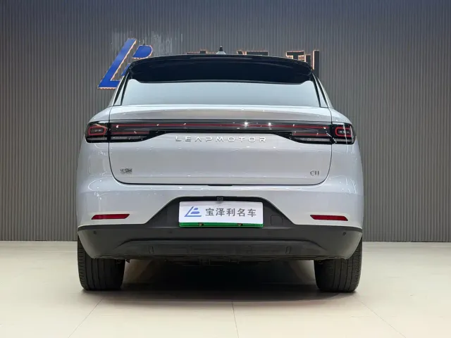 Leapmotor C11 — Фото автомобиля 4