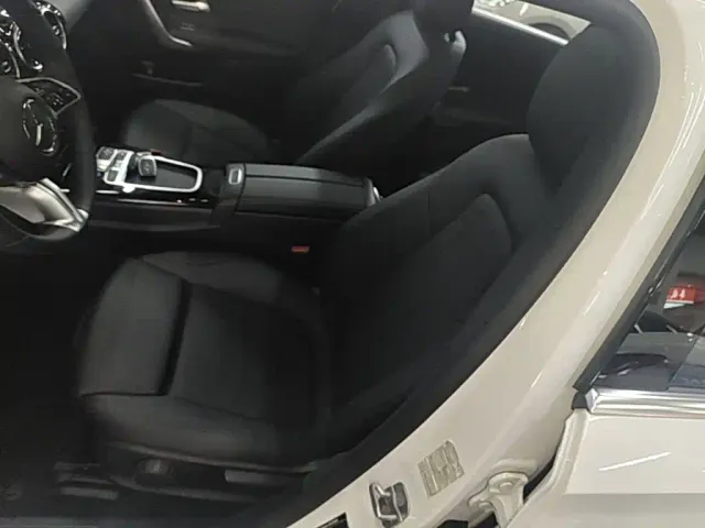 Mercedes-Benz A-Class — Фото автомобиля 14