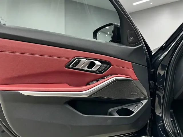 BMW 3 Series — Фото автомобиля 4