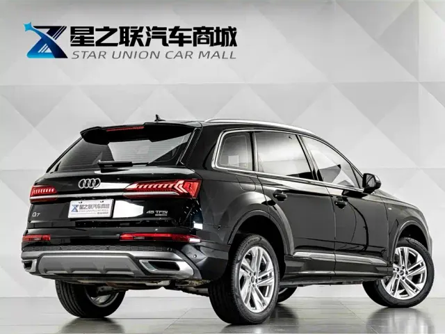 Audi Q7 — Фото автомобиля 6