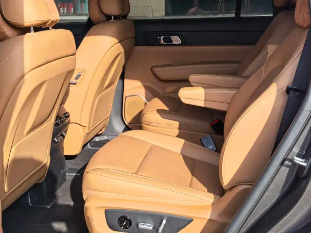 Li Auto ONE — Фото автомобиля 7